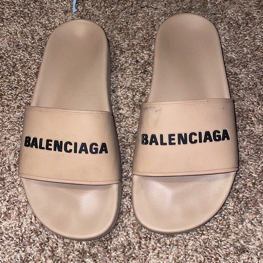 Balenciaga pool slides